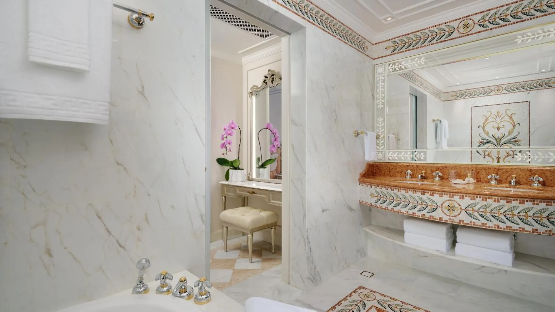 Palazzo Versace Macao Hotel